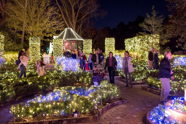 A Roundup of Holiday Events & Art Markets Across Texas