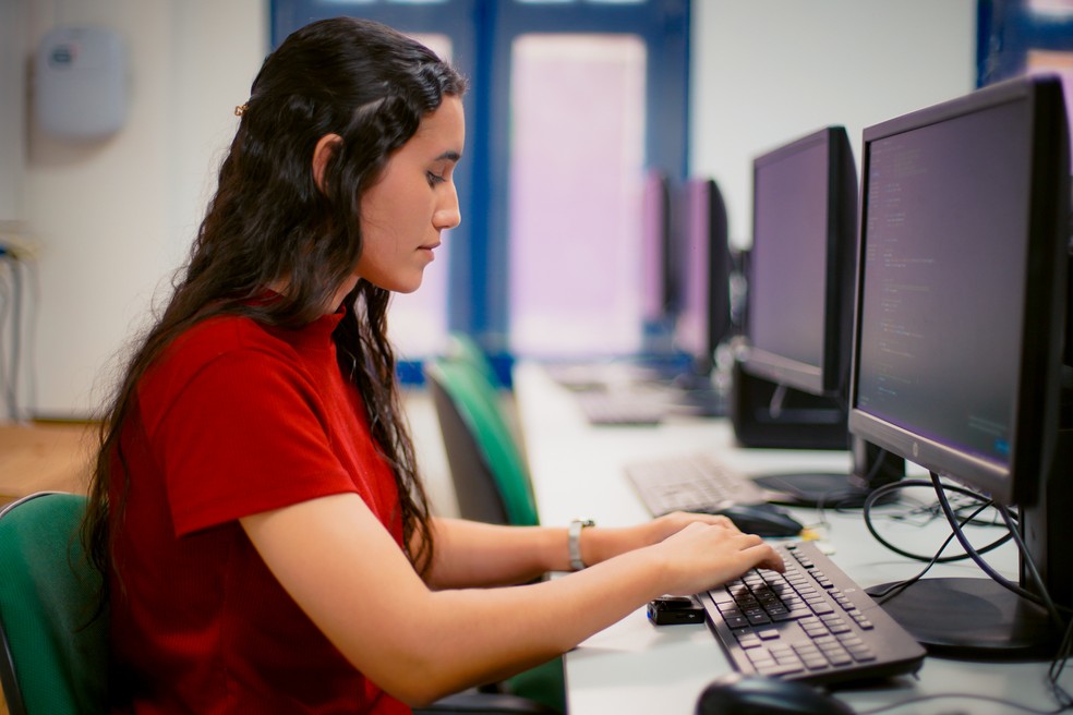 Fortaleza oferta mil vagas para cursos gratuitos de tecnologia; veja como se inscrever