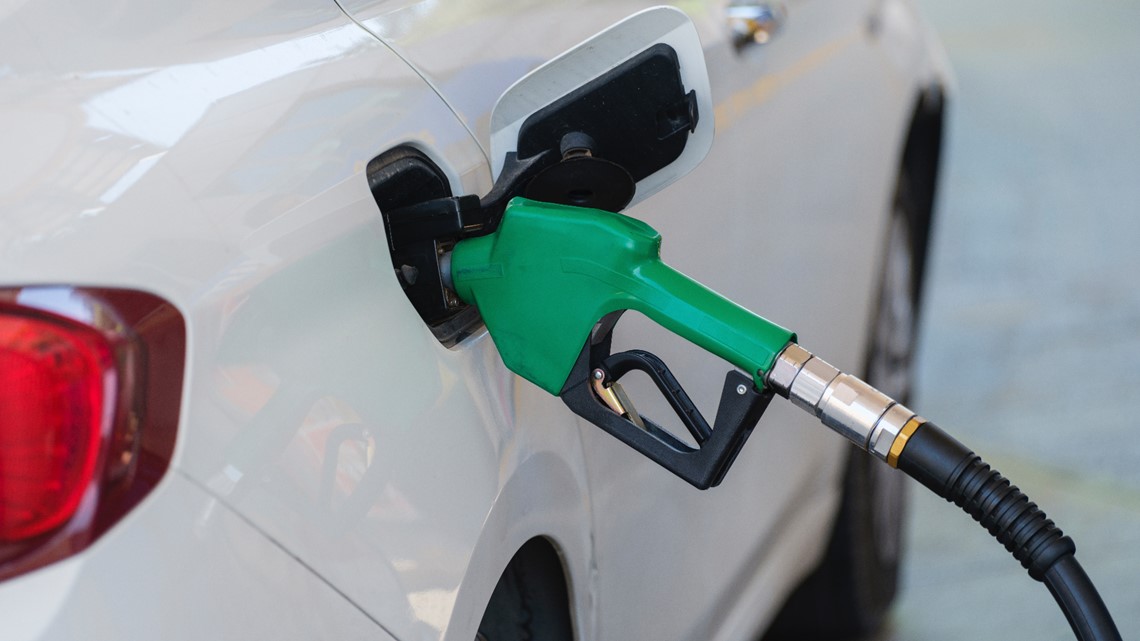 AAA Texas: Gas prices slightly increase following holiday travel period