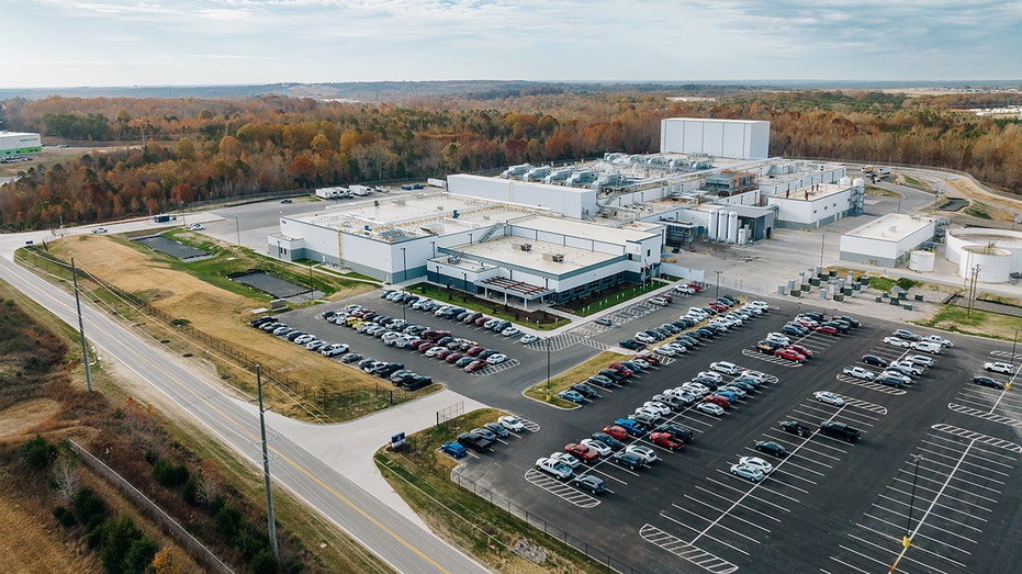 Tyson Foods debuts highly automated $300M poultry plant in VA