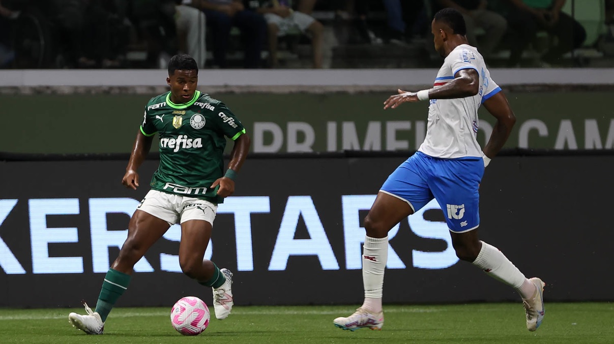 EXCLUSIVO: Endrick assina com New Balance até julho de 2028