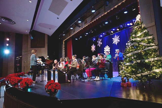 Barton Performing Arts Department presents ‘A Hometown Holiday’ concert