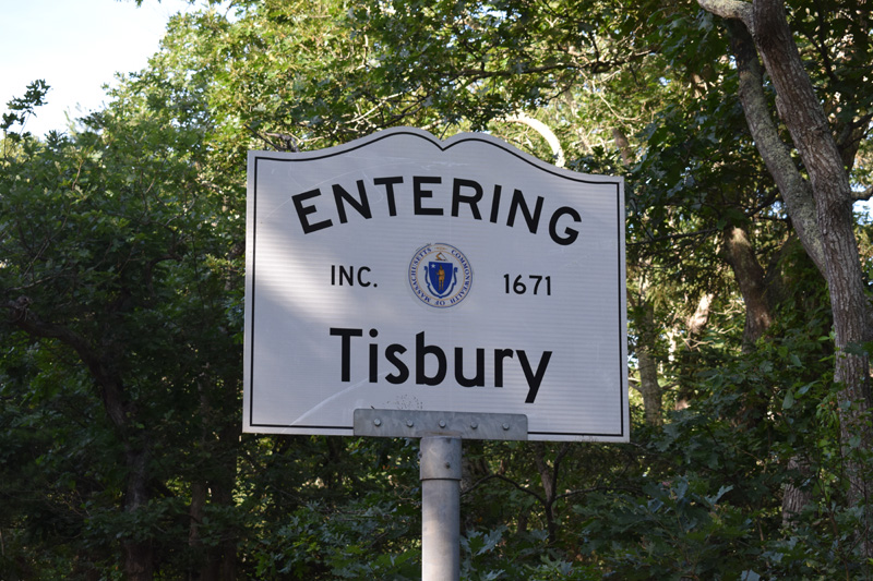 Tisbury: Giving tips, Summit on Aging, library clubs, Art of Conservation, and Committee on Hunger – The Martha’s Vineyard Times