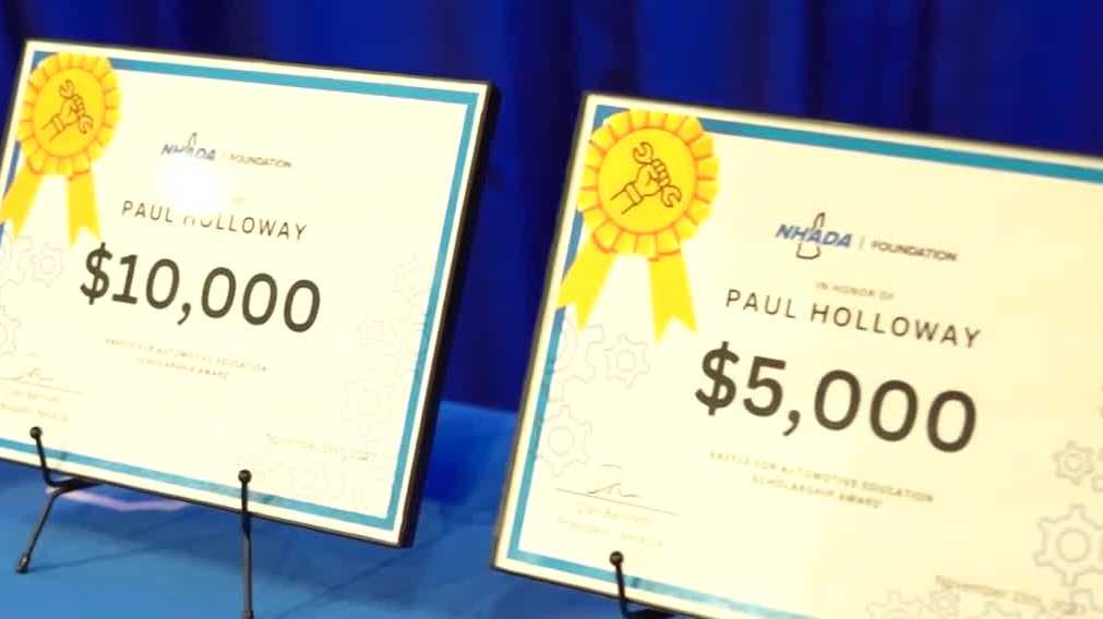 College scholarships issued to students in honor of late Paul Holloway