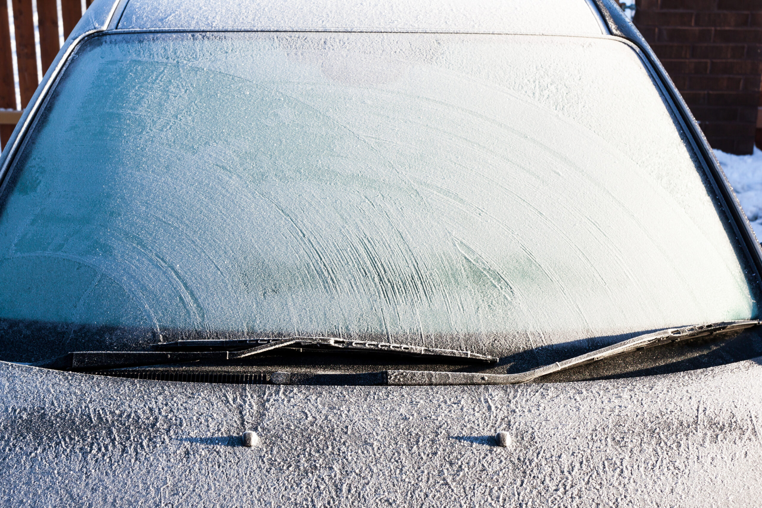 We found ‘super fast’ gadget to defog windscreens at Argos & it keeps ice away