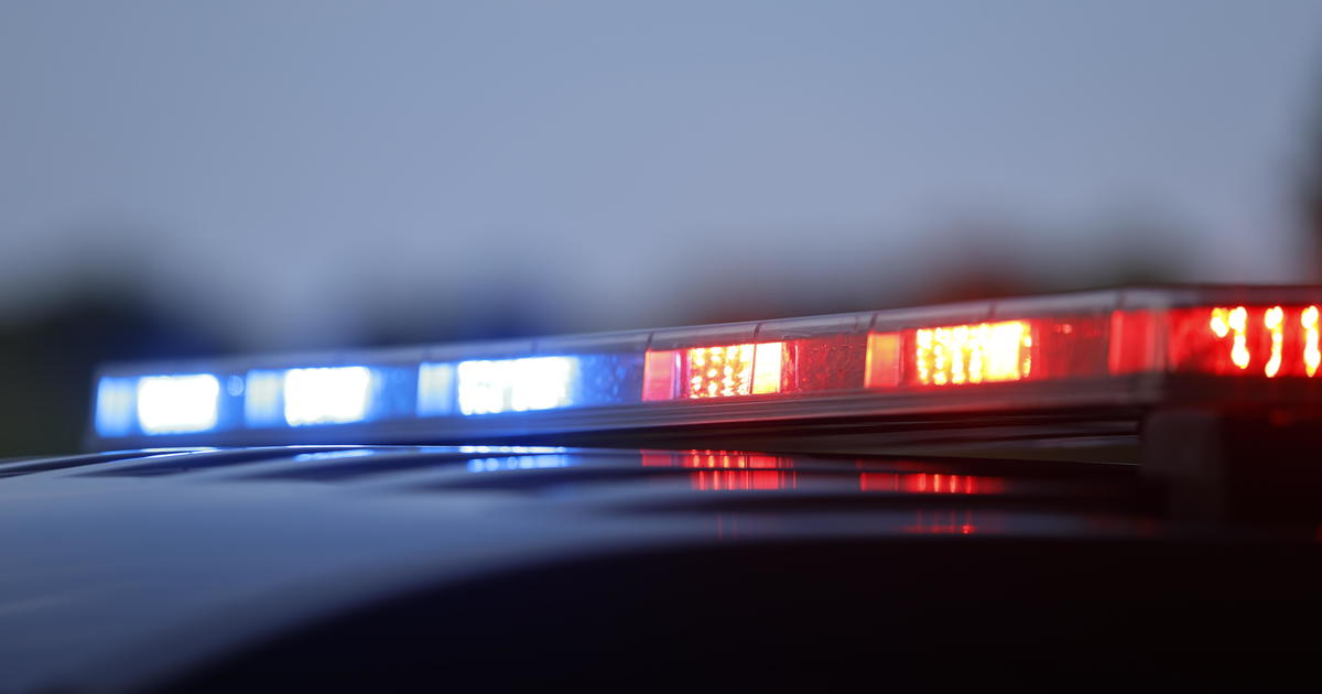 Man injured after crashing his car into Lauderhill business