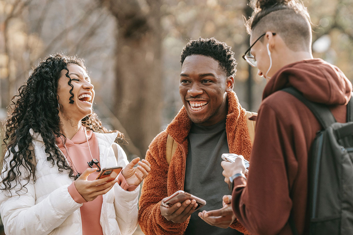 Longevity and lifestyle: How social interactions contribute to longer life