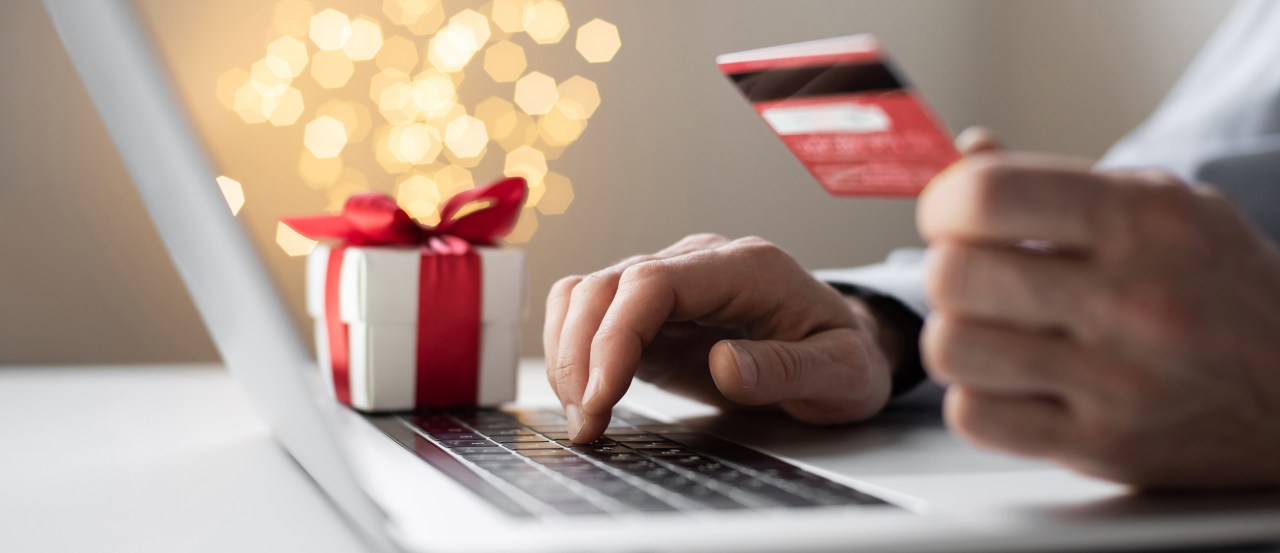 Local financial experts give tips to enjoy holiday shopping