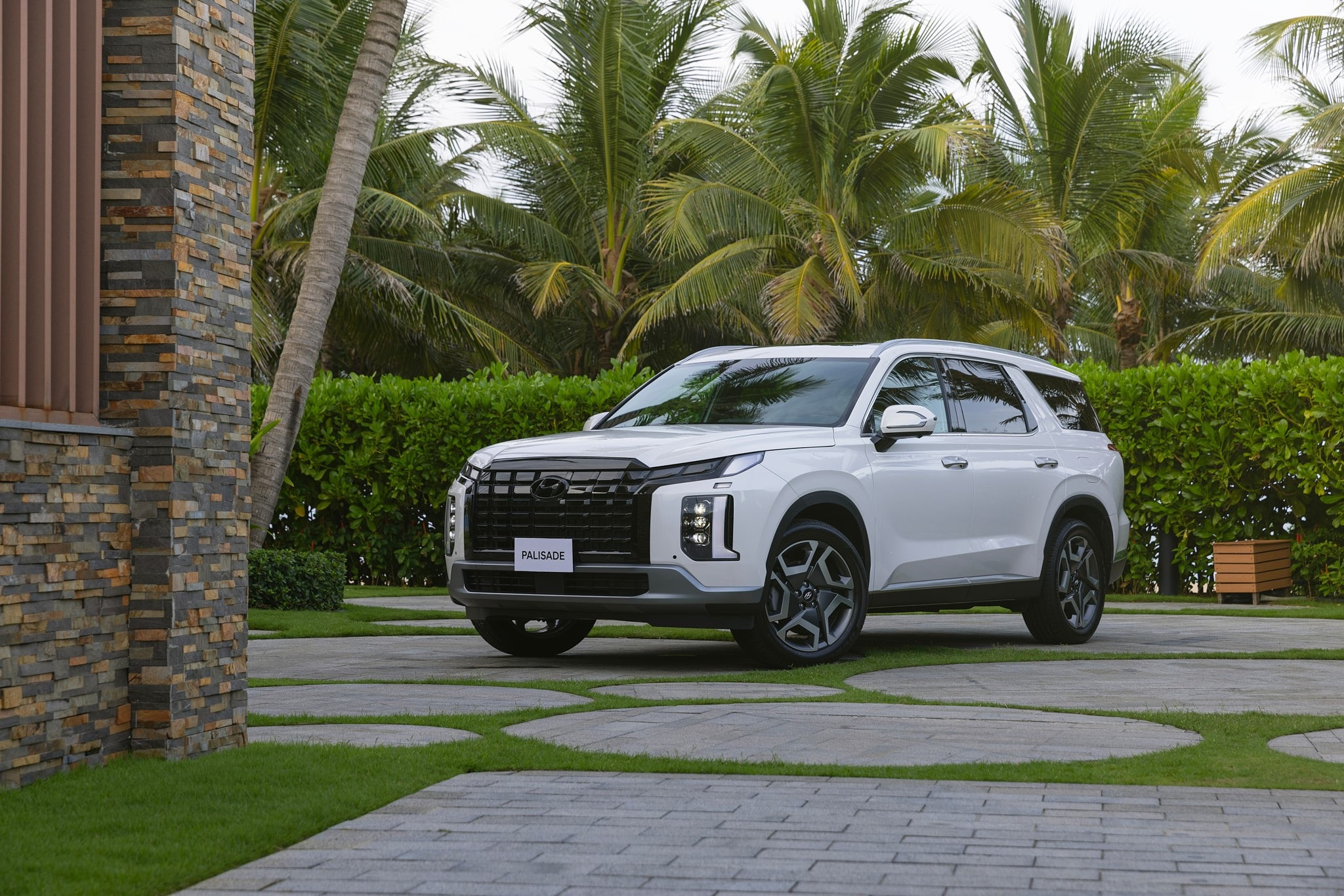 Hyundai Palisade đội giá gần 100 triệu đồng tại đại lý