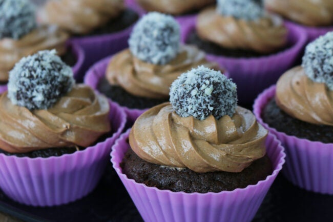 14 Surprising Ways to Use Silicone Baking Cups to Make Life Easier and More Organized