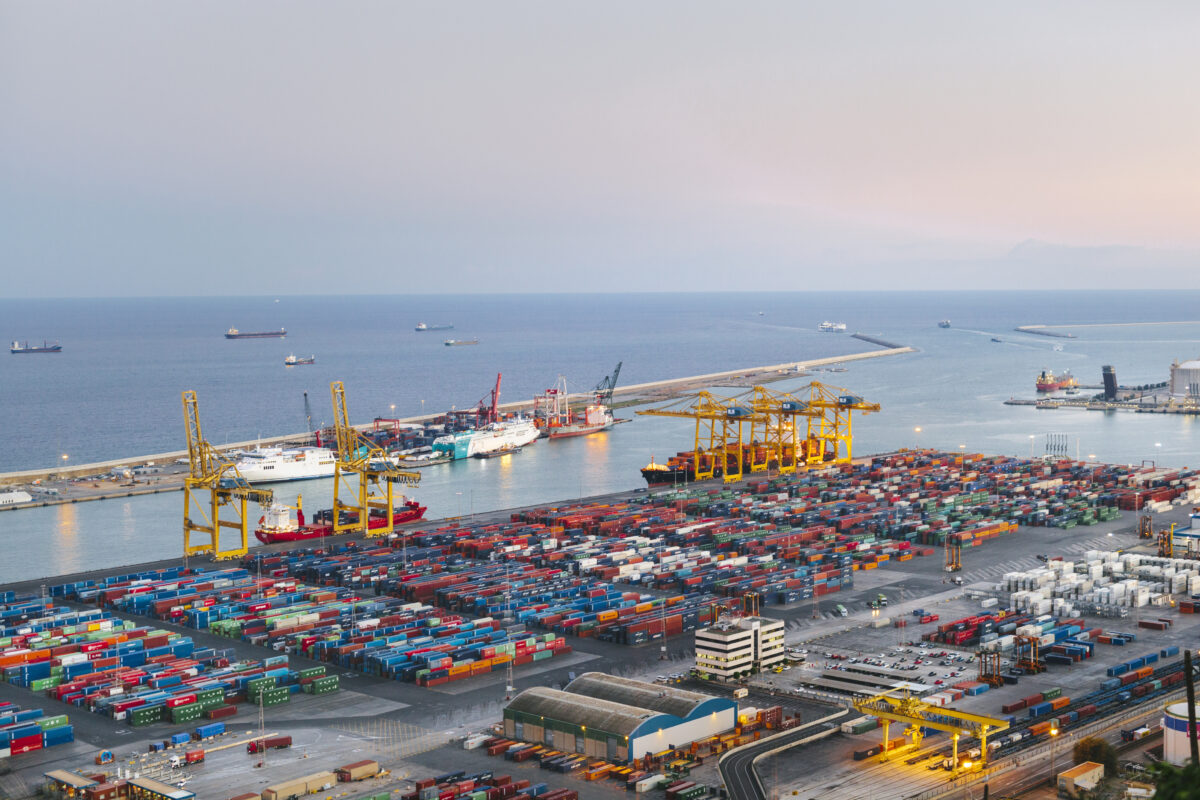 Smart Ports: Piers of the Future. Navigating Innovation and Collaboration on the Maritime Horizon