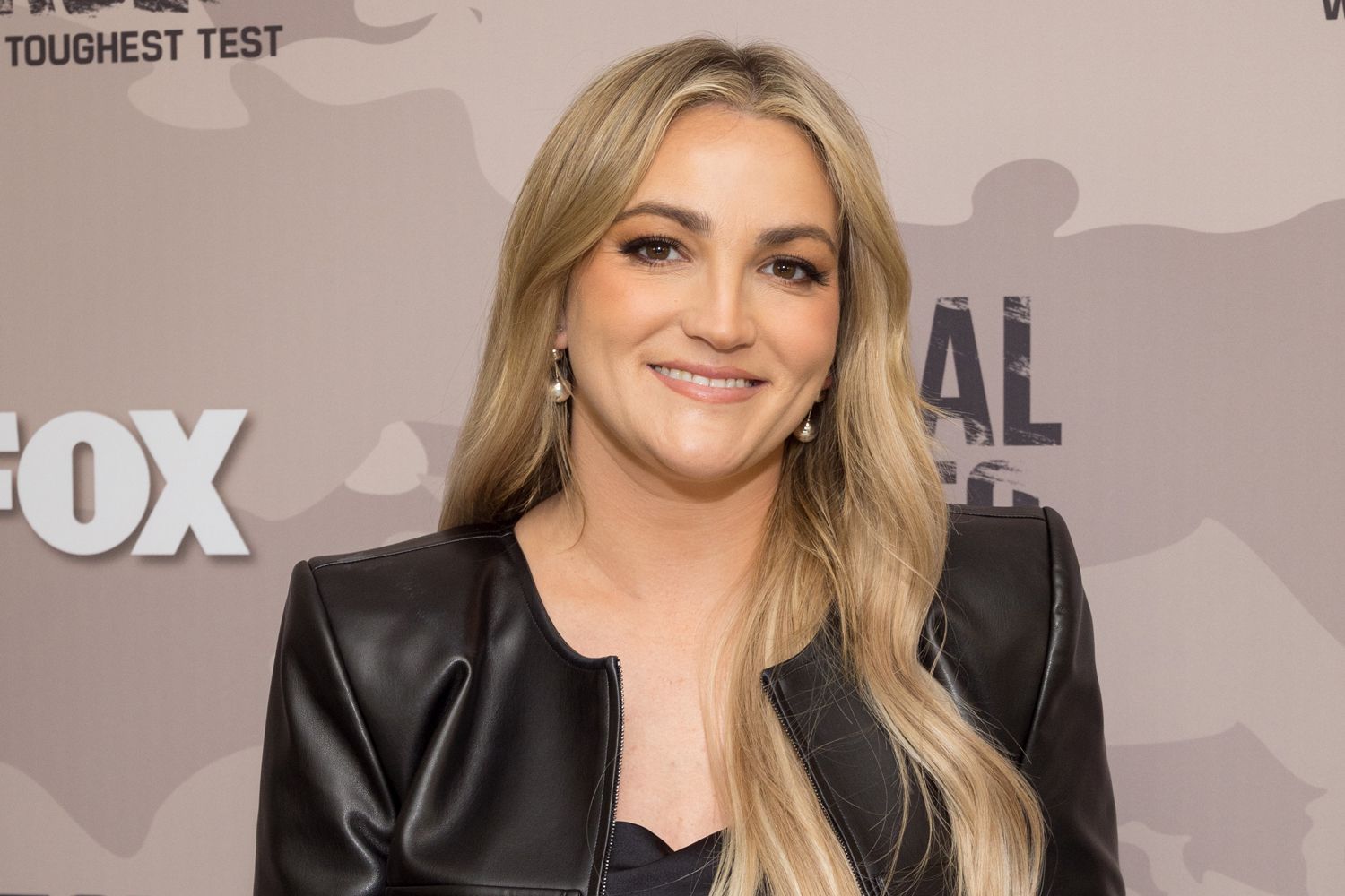 Jamie Lynn Spears and Brexit Mastermind Among Stars Facing Off in U.K.’s ‘I’m a Celebrity…Get Me Out of Here!’