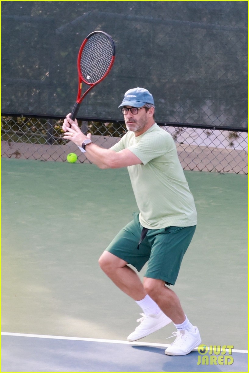 Jon Hamm Plays Tennis with Friends on Halloween Morning | jon hamm plays tennis with friends in los feliz 05 – Photos | Just Jared: Celebrity News and Gossip