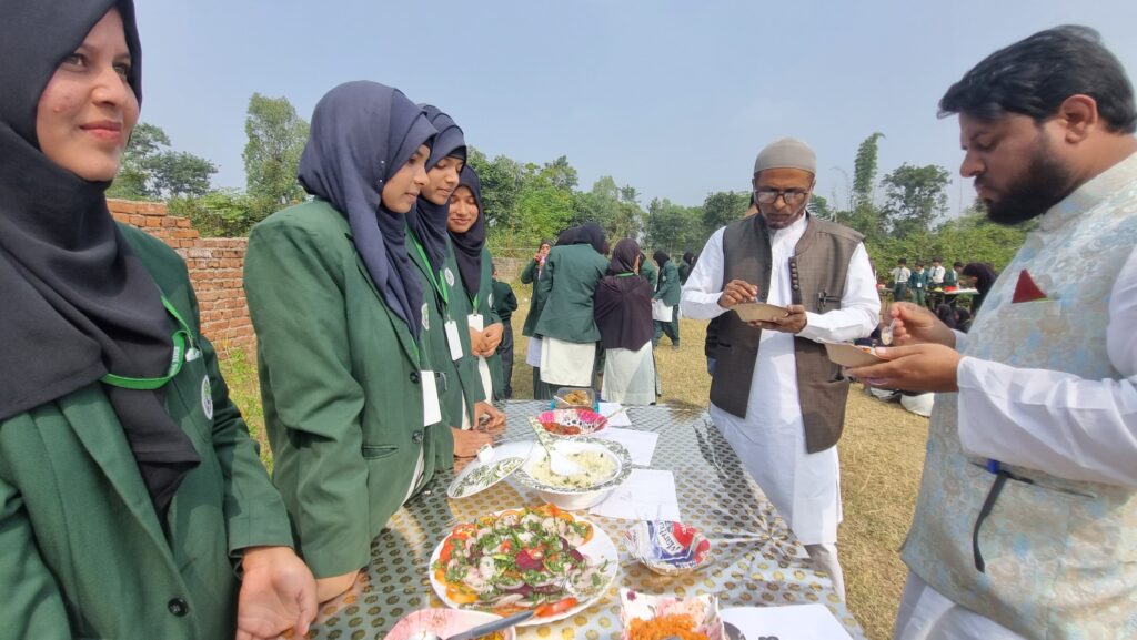 जीएम मॉडर्न पब्लिक स्कूल में फूड फेस्ट का आयोजन