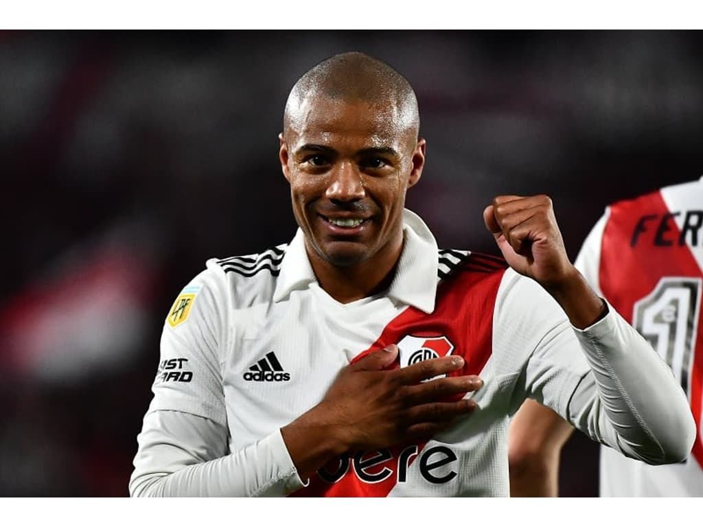 Técnico do River admite saída de De La Cruz, alvo do Flamengo