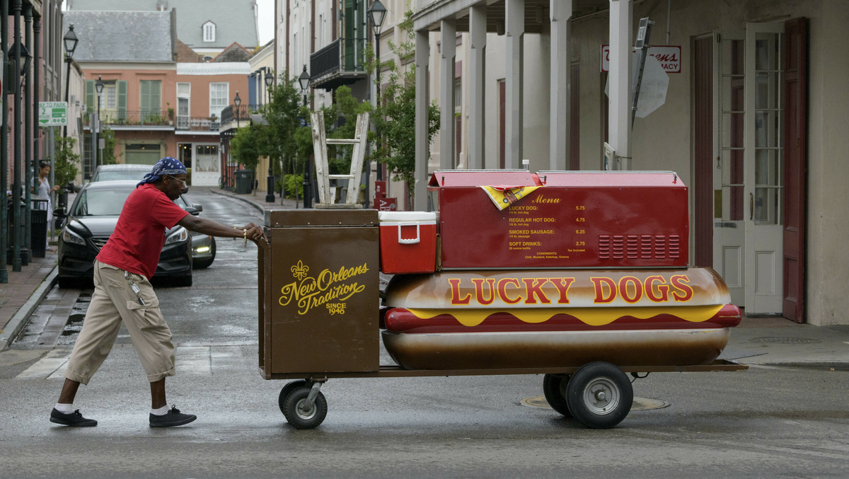 New Orleans City Council votes to allow more food cart vendors in the French Quarter