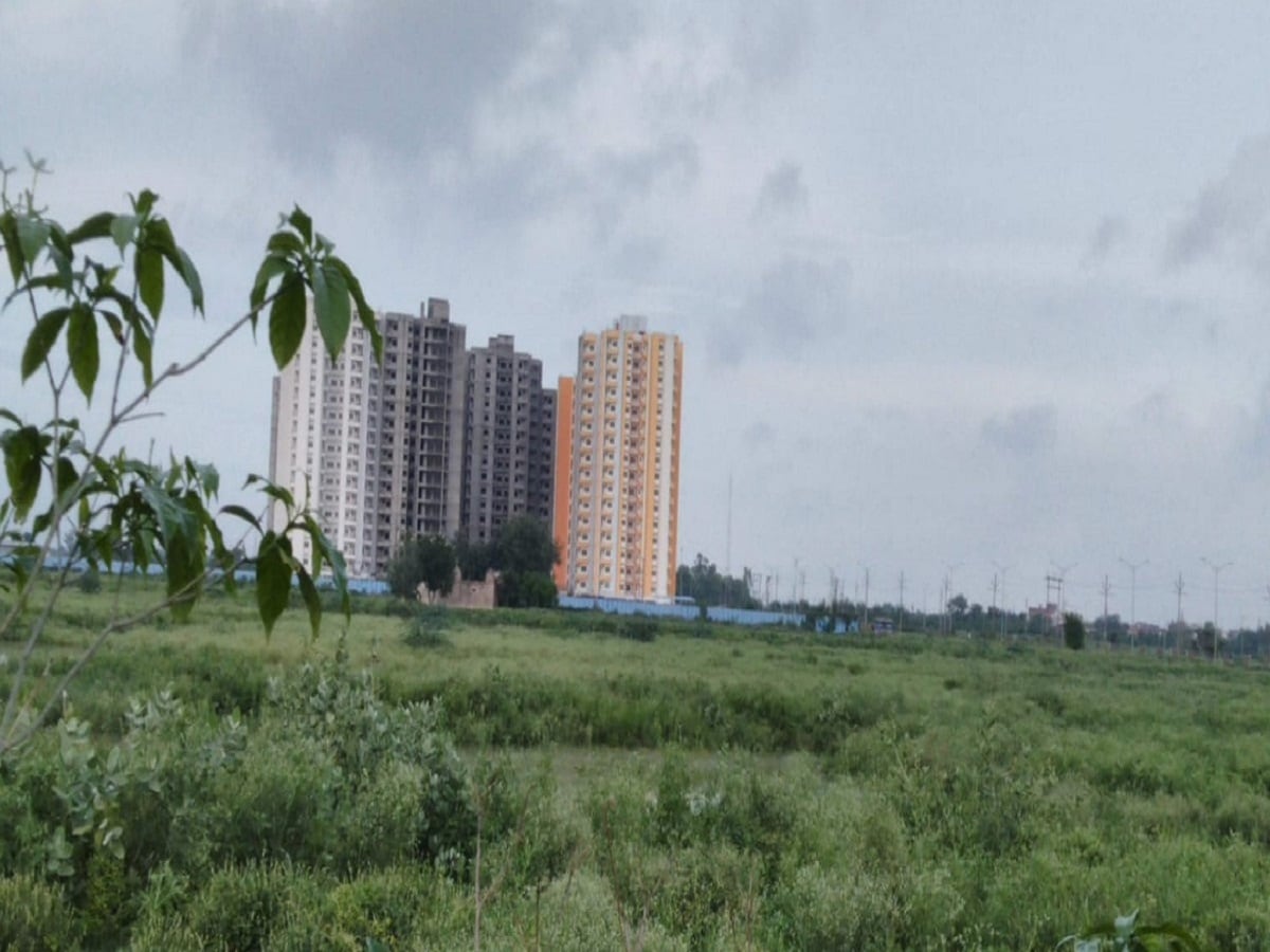 दिल्ली में यहां मिल रहे DDA के लग्जरी फ्लैट, आसपास बनेंगे क्रिकेट स्टेडियम!