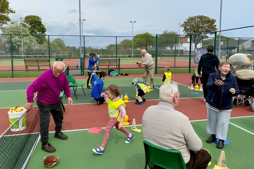 Bringing together all generations to create a real community – meet Montrose Lawn Tennis Club