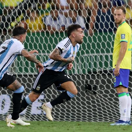 Olé e vergonha: Brasil cai para Argentina em jogo marcado por pancadaria