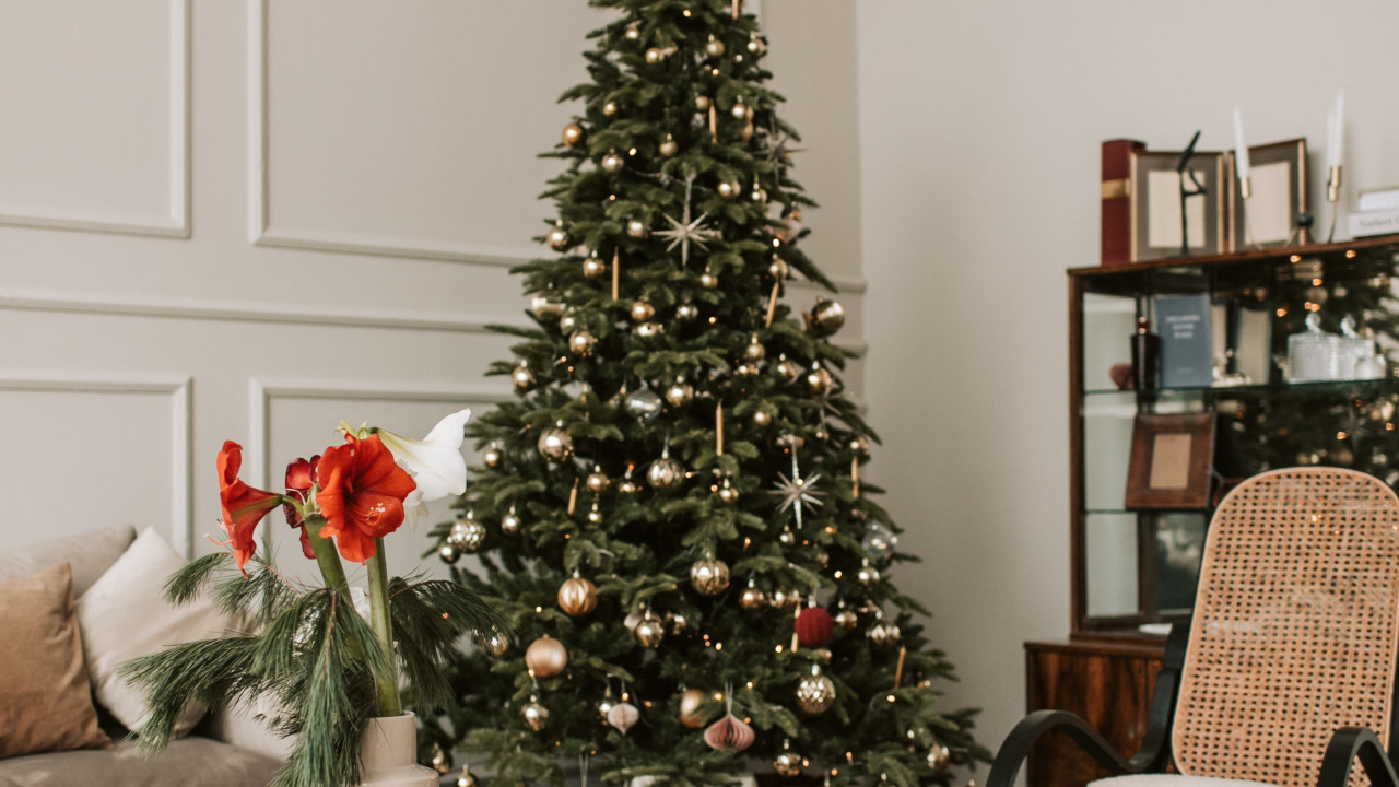 The Prettiest Christmas Home Decor To Snag Before It Sells Out