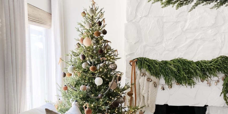 These 16 Christmas Trees Are Proof That Boho Chic Is Where It’s At