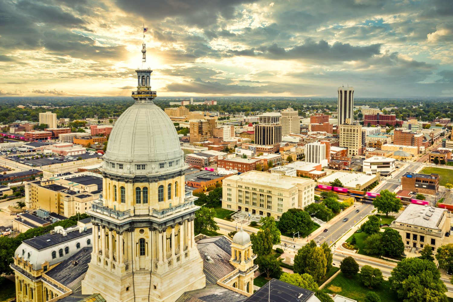 Springfield, Illinois and Springfield, Oregon: What are the Differences?