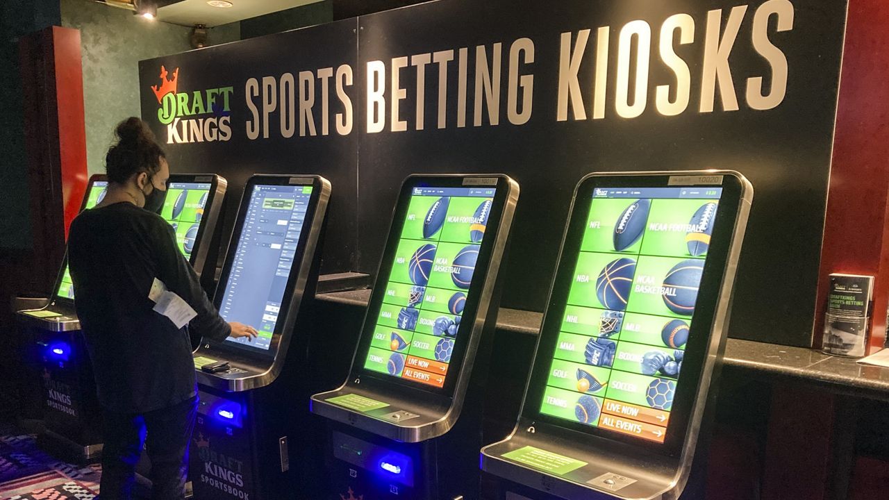 As games continue, sports betting grows in New York