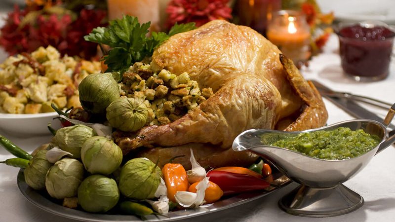 Tips to stay healthy before and after Thanksgiving dinner