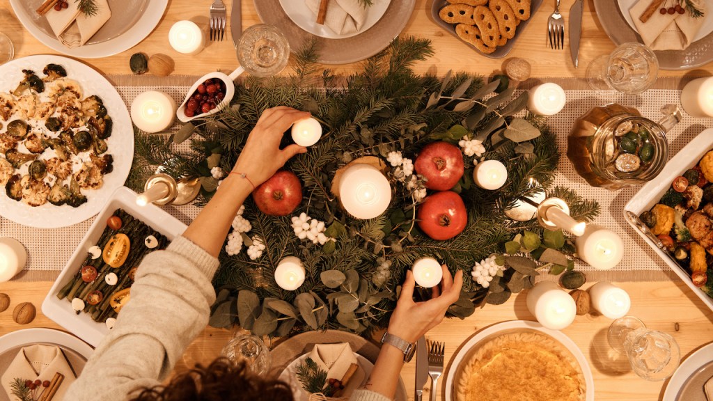 Here’s How To Be The Hostess With The Mostess This Thanksgiving (Even If It Is Last Minute!)