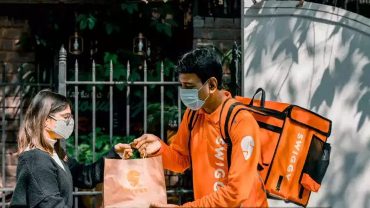 Swiggy Report: बिरयानी का जलवा बरकरार,Swiggy पर सबसे ज्यादा हुए ये फूड ऑर्डर, एक शख्स ने 42 लाख के मंगाए खाने