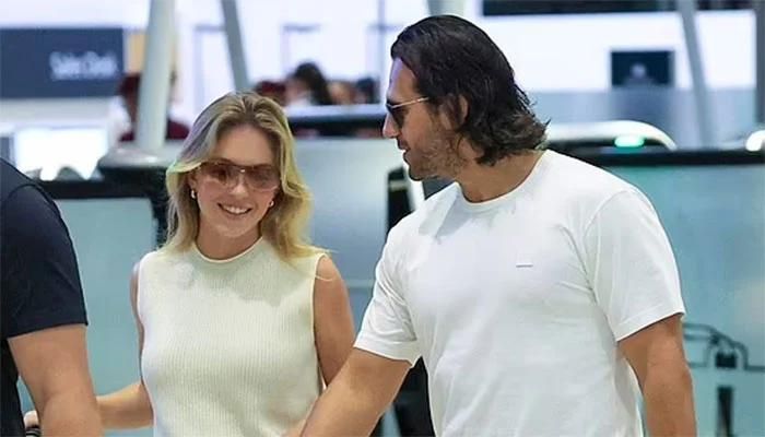 Sydney Sweeney and Jonathan Davino’s Gold Coast Hot PDA Amid Affair Suspicions