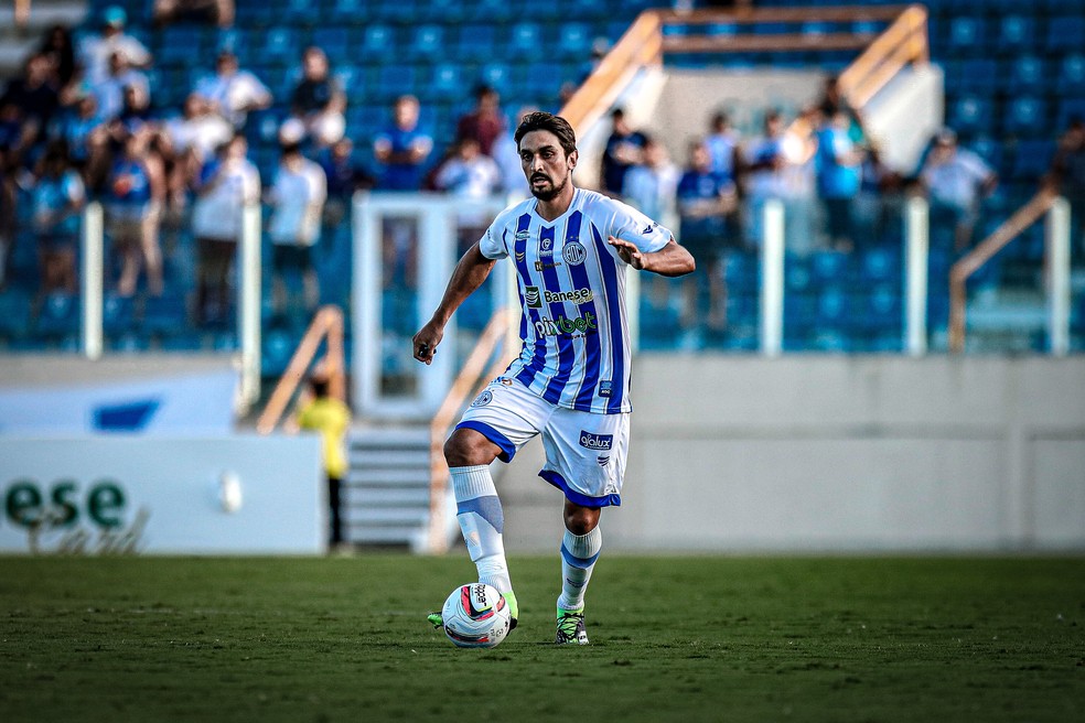 Vinicius Simon volta de aposentadoria para defender o Carmópolis no estadual