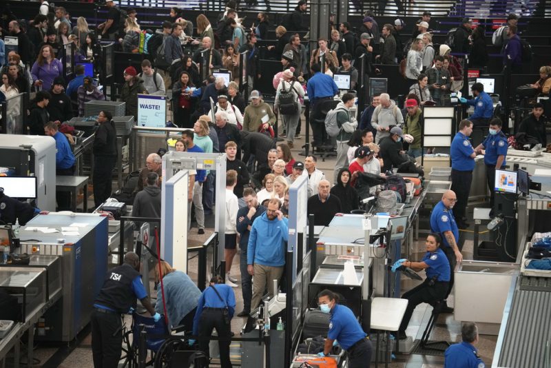 Will holiday travel be chaotic again this year? Here’s what to expect
