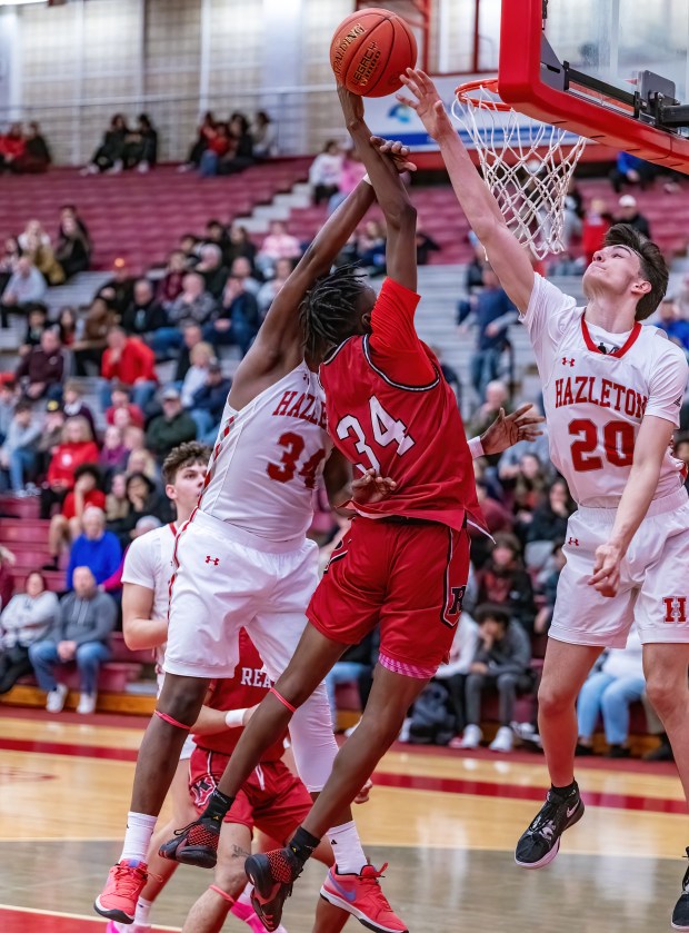 Reading High defeats Hazleton in non-league boys basketball on late 3-pointer