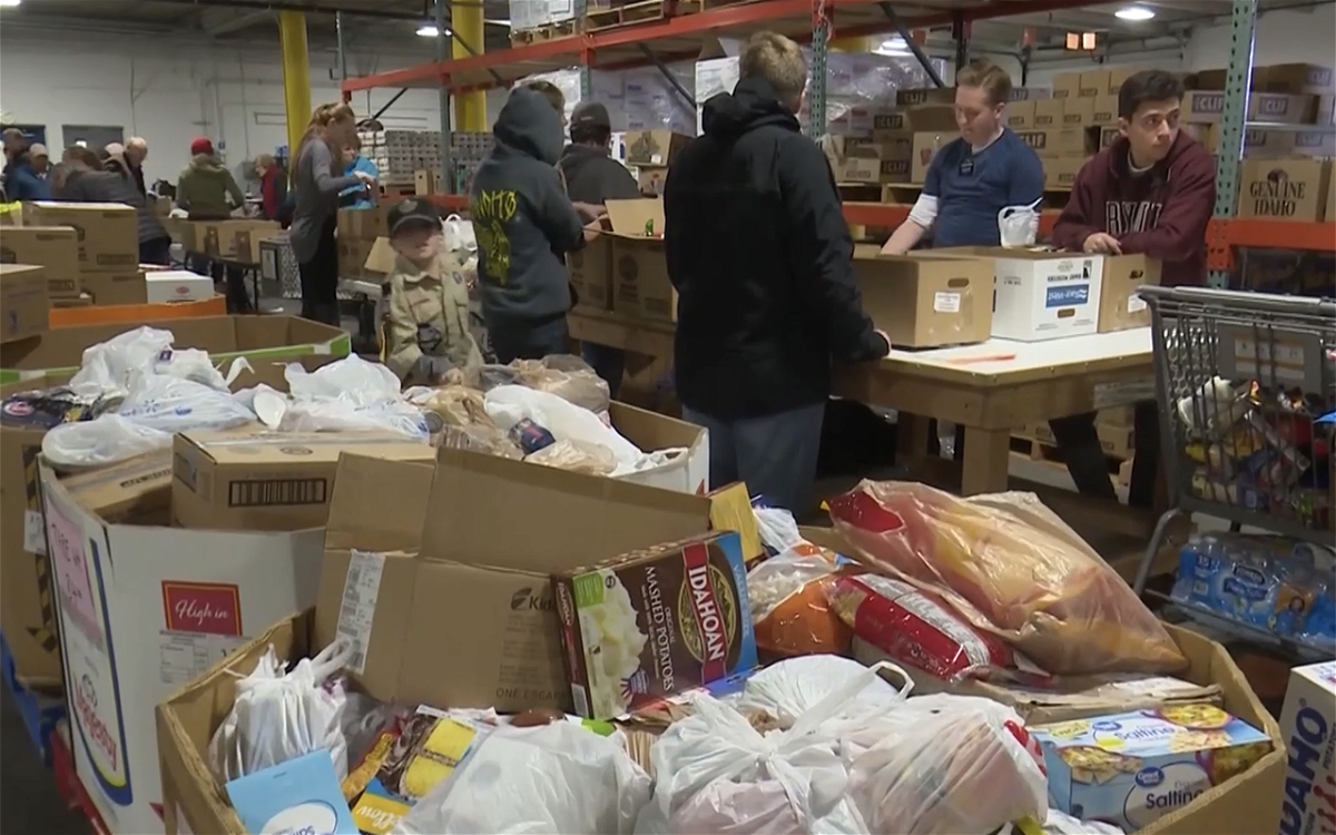 Fall River Electric expands food drive to area high schools