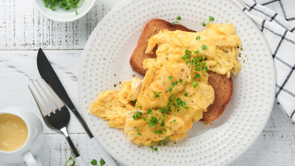 Chef Reveals the Surprise Secret to Fluffy Scrambled Eggs — And It’s So Easy