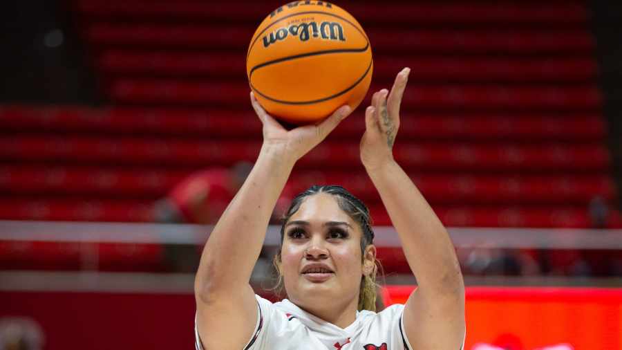 Utah WBB Comes Up Short Against No. 1 South Carolina