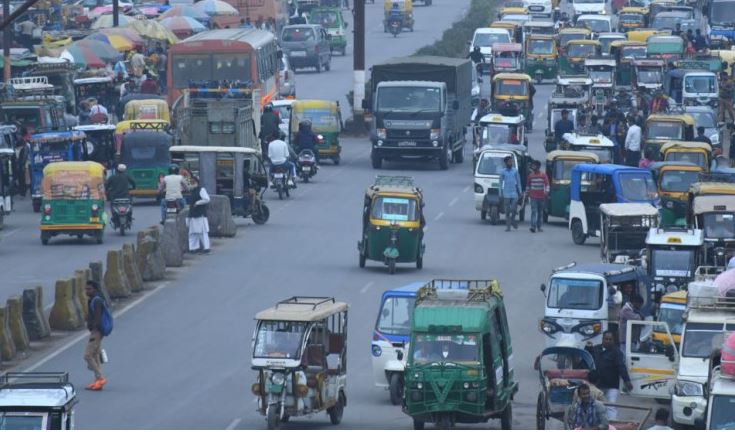 Bareilly News :  निगम की लापरवाही… टेंपो, ऑटो , बार और होटल से नहीं की शुल्क वसूली
