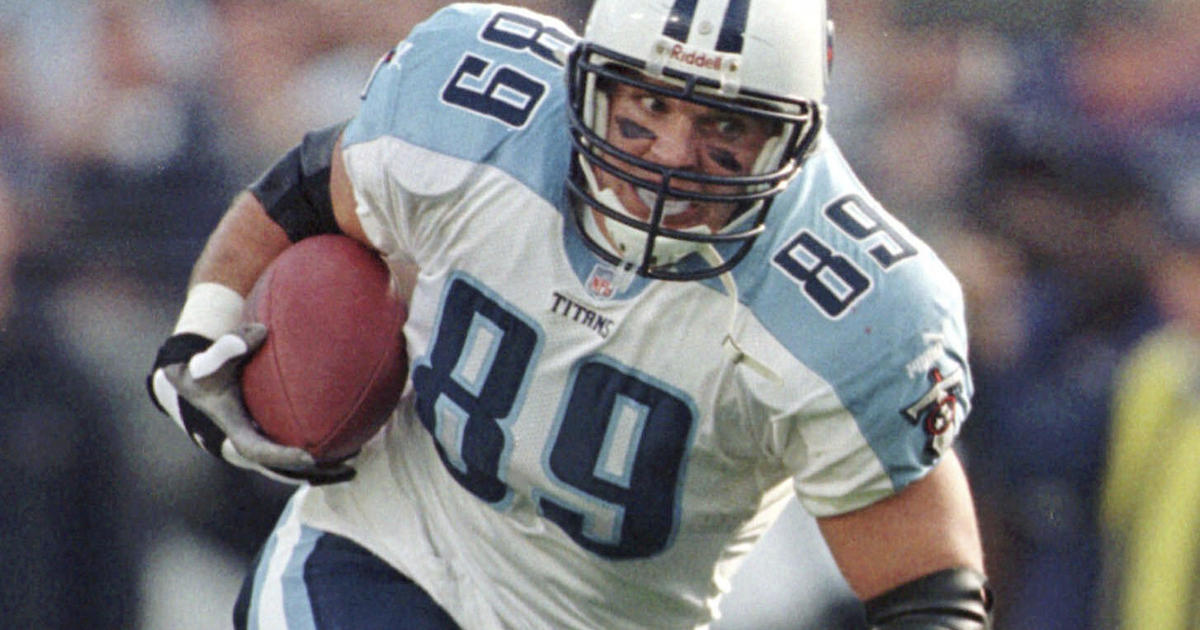 Frank Wycheck, Philadelphia native who threw the lateral in “Music City Miracle,” dies at age of 52