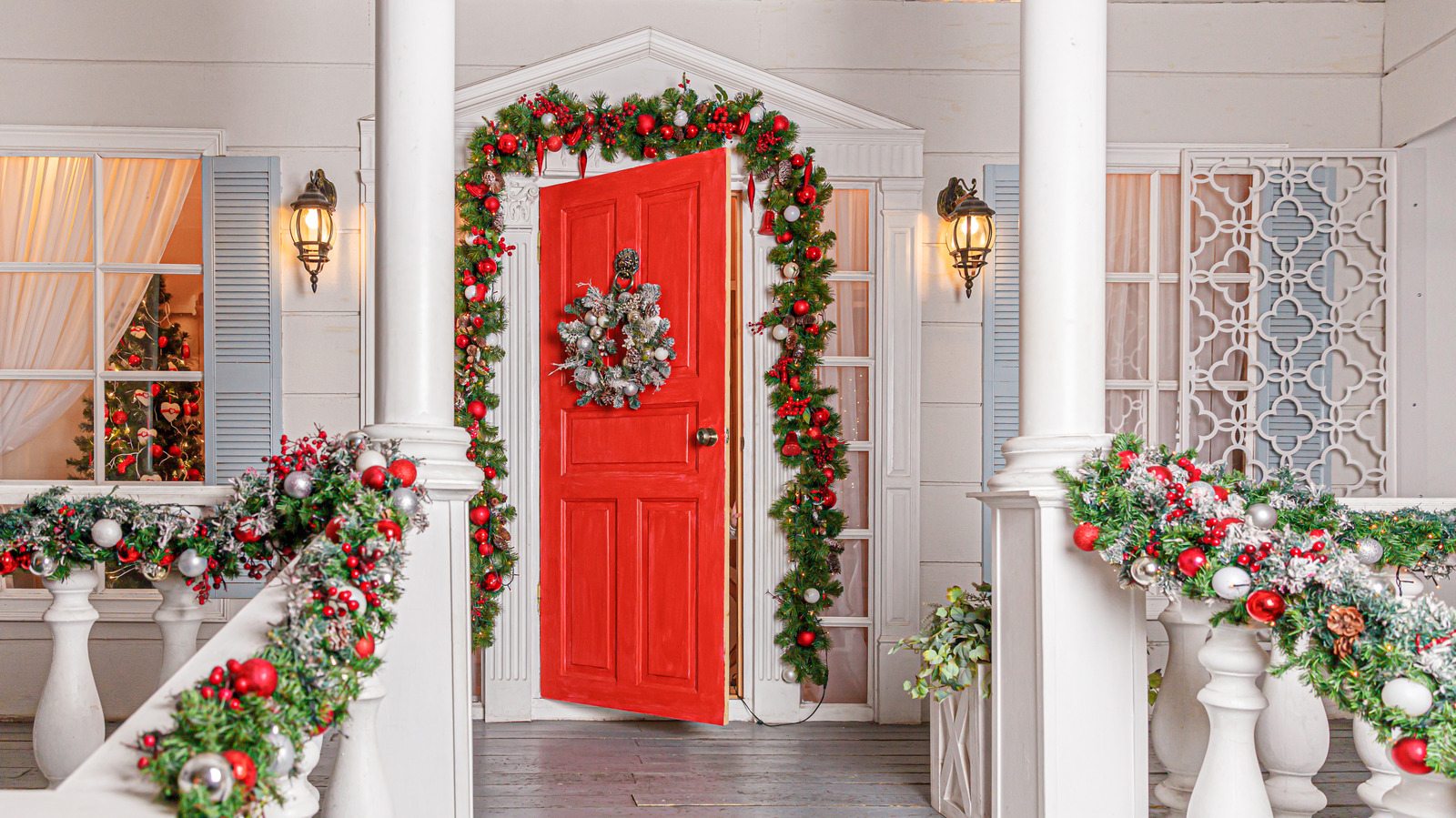 15 Cozy Winter Holiday Front Door Decorations We Are Loving