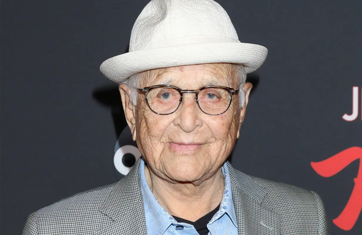 Norman Lear, Prolific Producer Who Revolutionized Television, Dies at 101