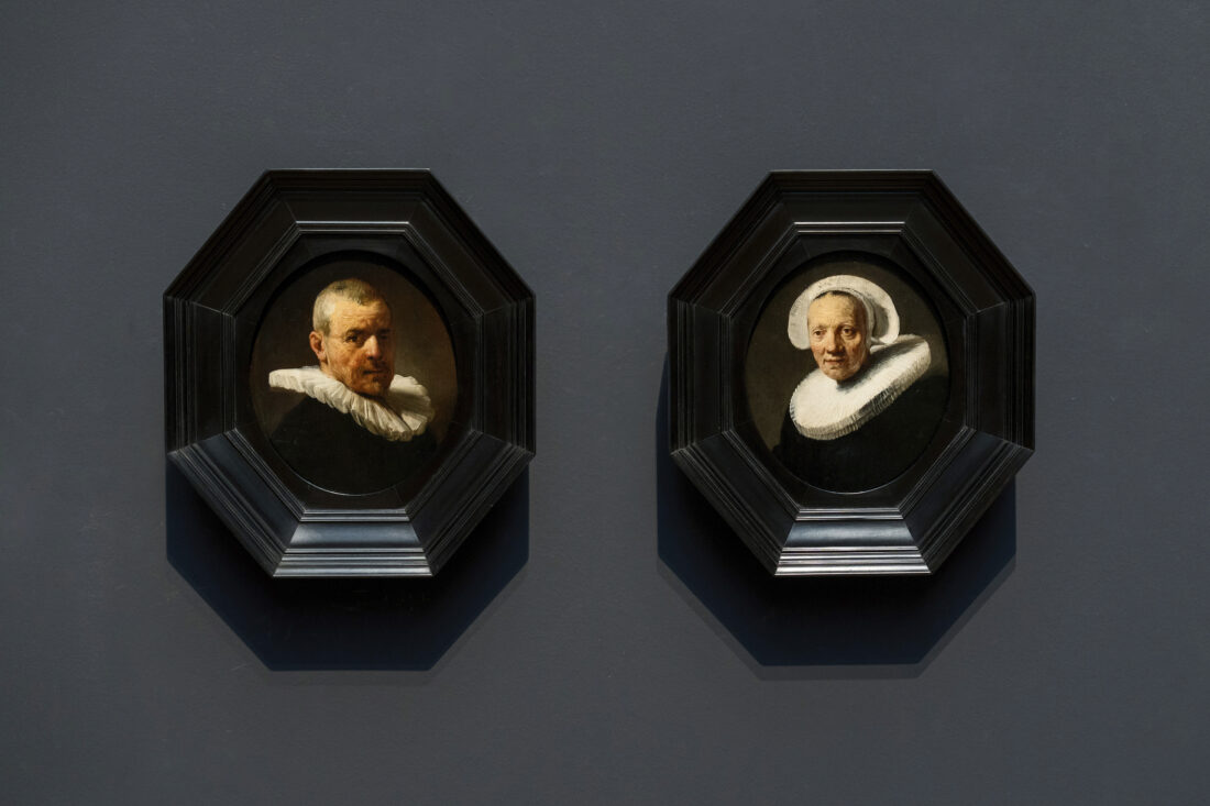 Rembrandt portraits that were privately held for nearly 200 years go on show in Amsterdam