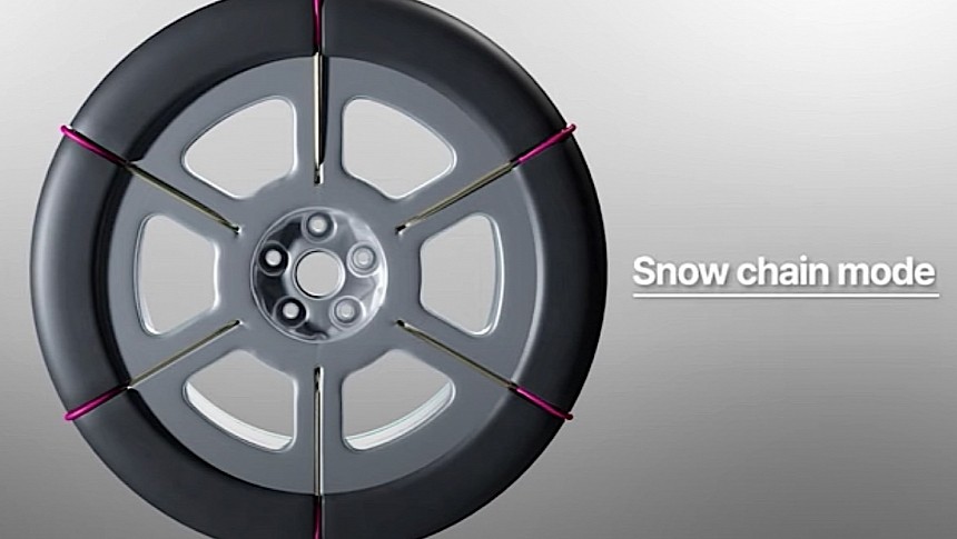 The Mother of All Snow Chains Is So Crazy It Makes the Car’s Wheels Look Like a Pizza