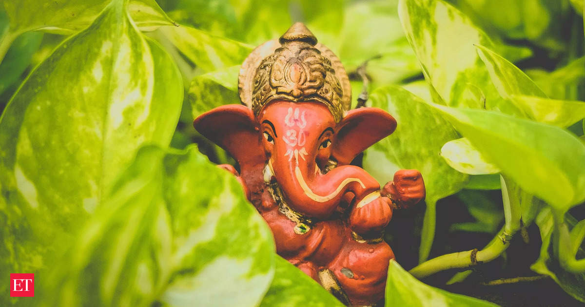 Best Lord Ganesha Idols Online in India to Embed Your Home Temple with Positivity