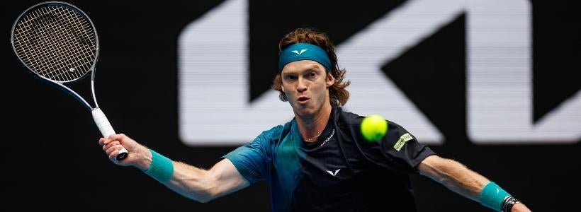 Tennis betting picks: Best 2024 Australian Open bets for the quarterfinals on Monday night from tennis expert