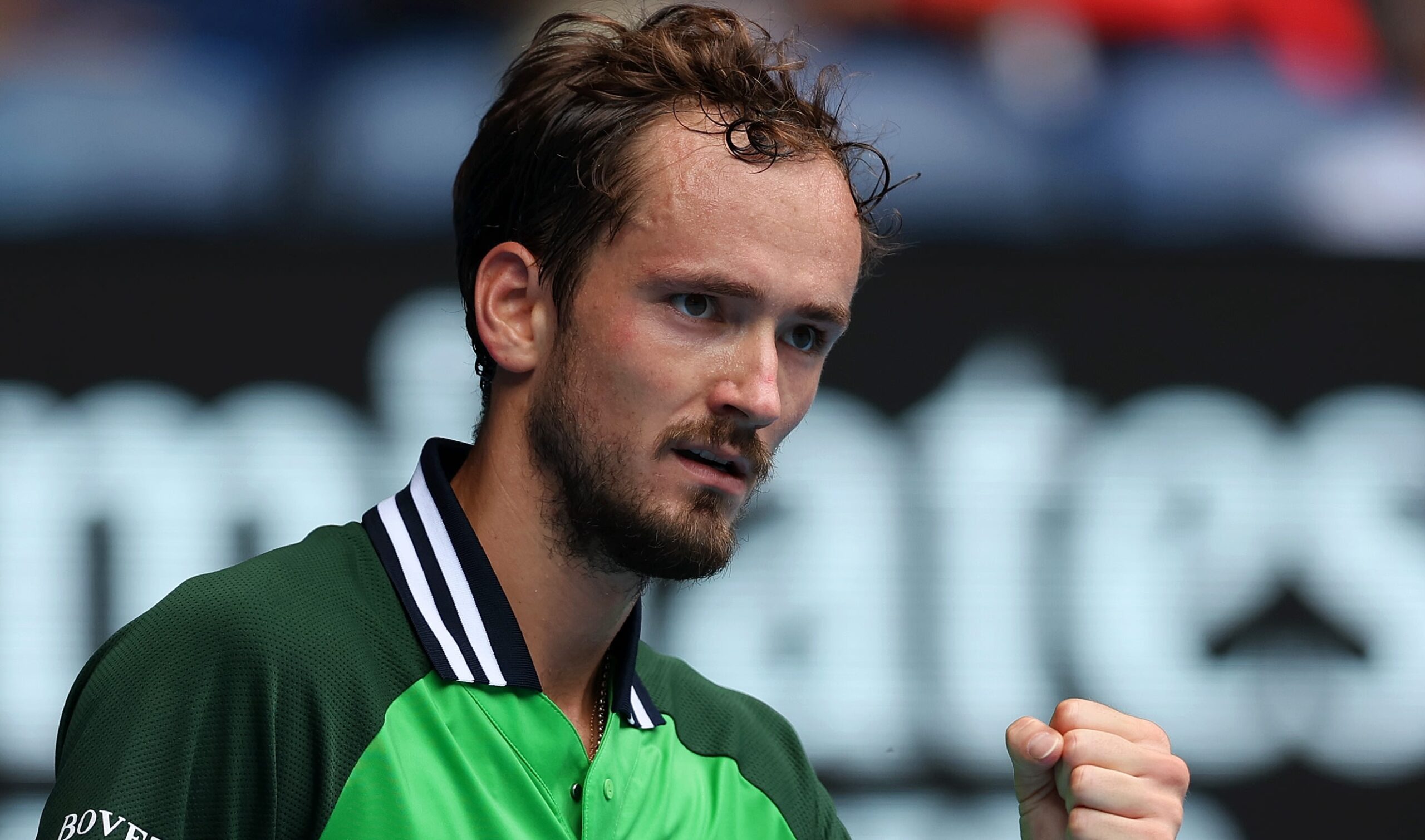 Daniil Medvedev surges into Australian Open semifinals, defeats Hubert Hurkacz in four sets