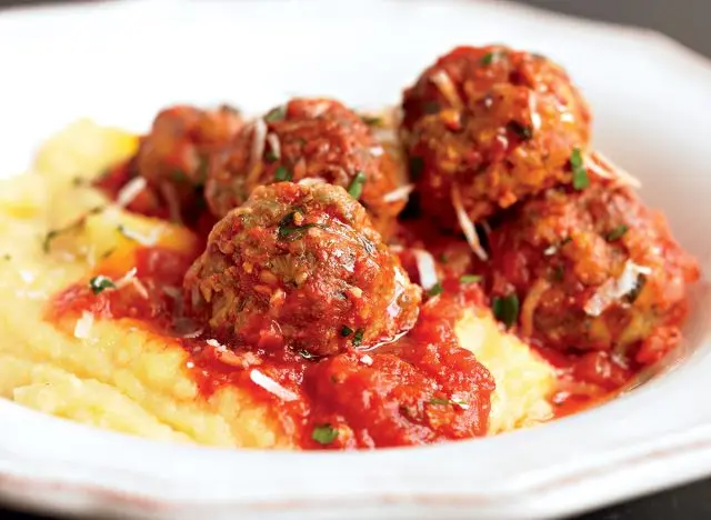 Healthy meatballs polenta