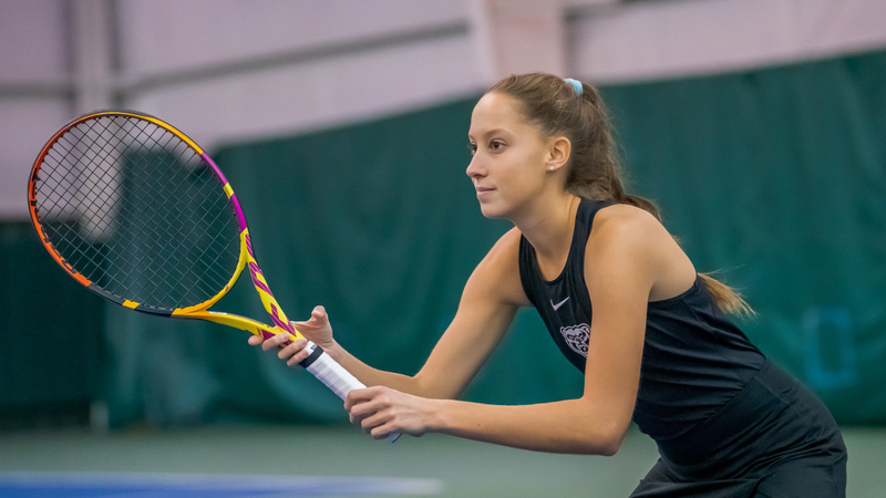 Women’s Tennis Kicks Off 2024 Season at Wayne State