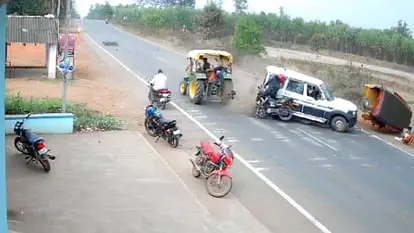 Three people died in road accident in Jagdalpur