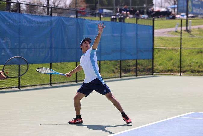 Men’s Tennis Tops Hofstra in Close Match